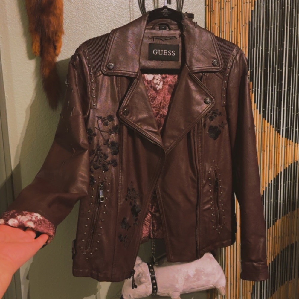 🏍️ 𝙶𝚞𝚎𝚜𝚜 𝙱𝚒𝚔𝚎𝚛 𝙹𝚊𝚌𝚔𝚎𝚝 ⛓️‍💥 - Picture 2 of 14